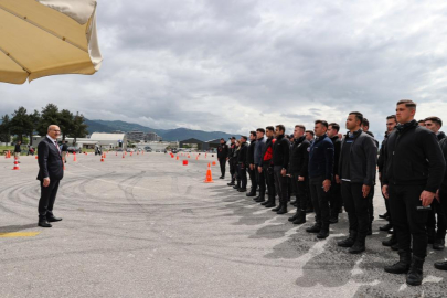 Vali Demirtaş'tan jandarma ve polis kursiyerlere moral ziyareti