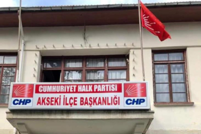 Akseki CHP yönetiminde 8 istifa