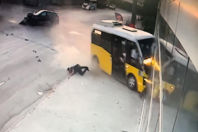 Bursa'da otomobil yolcu minibüsüne çarptı: 10 yaralı