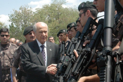 MHP Lideri Bahçeli’den Polis Özel Harekat Başkanlığına ziyaret