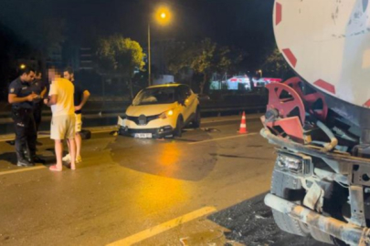 Bursa'da alkollü sürücü sulama tankerine çarpıp bariyerlere girdi