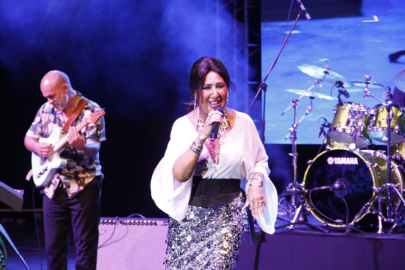 Bursa Festivali’nde Nükhet Duru'dan unutulmaz konser