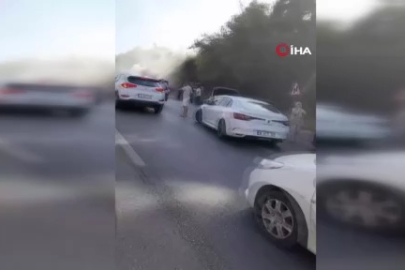 Seyir halindeki aracın motoru alev alev yandı