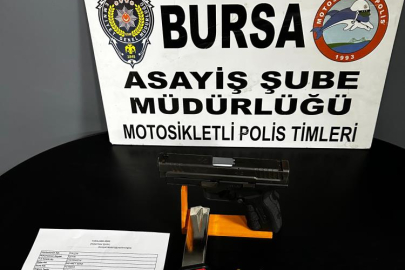 Bursa'da şüpheli araçtan tabanca ve uyuşturucu çıktı