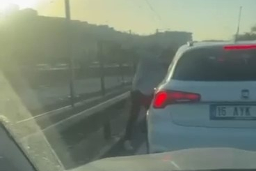 Bursa'da yumruklu 'yol verme' kavgası