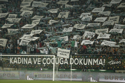 Bursaspor taraftarlarından anlamlı pankart