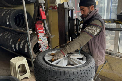 Bursa'da lastikçilerde kış yoğunluğu başladı