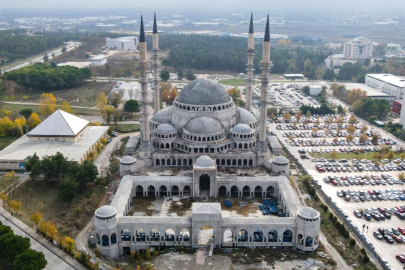 Uludağ Üniversitesi'ndeki cami ve külliye inşaatı yükseliyor