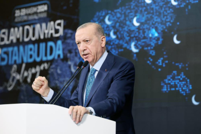 Cumhurbaşkanı Erdoğan: "İnsanlığın tüm kurumlarıyla kan kaybettiği dönemdeyiz"