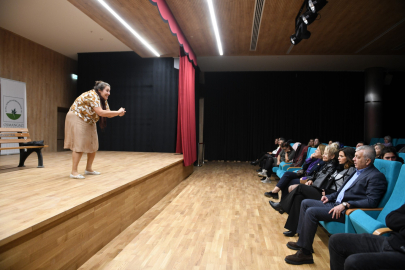 Osmangazi Belediyesi’nden şiddete karşı tiyatro oyunu