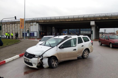 Bursa'da korkutan kaza: 2 yaralı