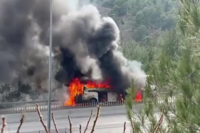 Yolcu otobüsü alev alev yandı