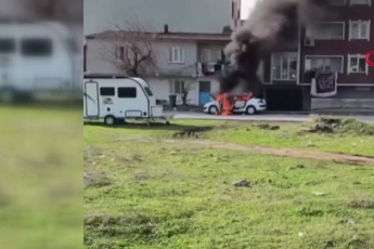 Bursa'da park halindeki araç alev topuna döndü