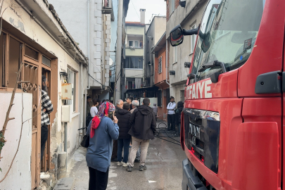 Bursa'da yangında 4 katlı bina küle döndü