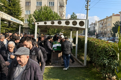 Bursa'da yarım saat arayla kalp krizi geçirmişlerdi, o çift, toprağa verildi